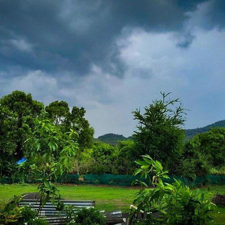 Chaitanya Farms Karjat Buitenkant foto