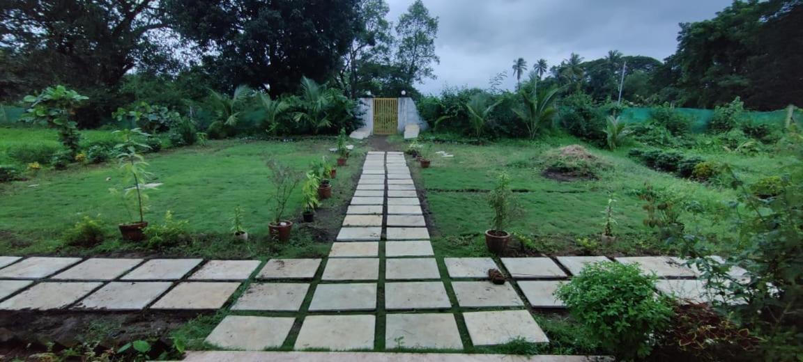 Chaitanya Farms Karjat Buitenkant foto